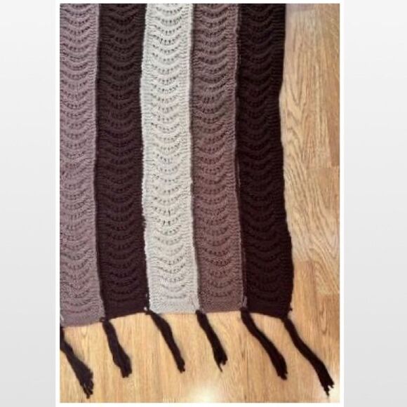 Vintage Hand Crochet Striped Home Blanket - Picture 14 of 15